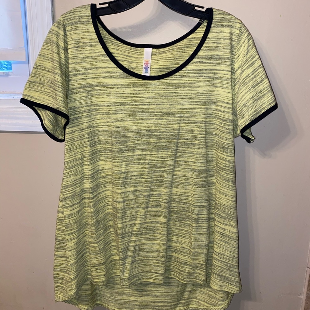 LuLaRoe Classic Tee